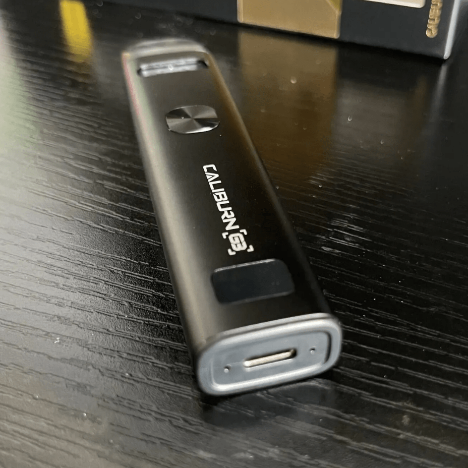 Uwell Caliburn G3 Pod Kit-25w Silver Vape Superstore  Saskatchewan Canada