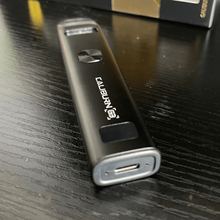 Uwell Caliburn G3 Pod Kit-25w Silver Vape Superstore  Saskatchewan Canada