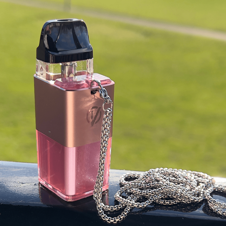 Vaporesso XROS Cube Pod Kit 900mAh / Pink Vape Superstore  Saskatchewan Canada